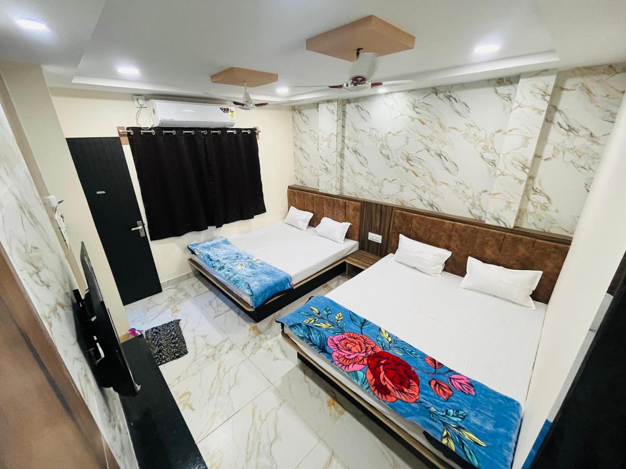Hotel Sk Tower Ujjain Eksteriør billede